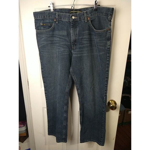 Lee Men's 40X30 Jeans Medium Wash Regular Fit Straight Leg 5 Pocket Casual - Picture 1 of 11
